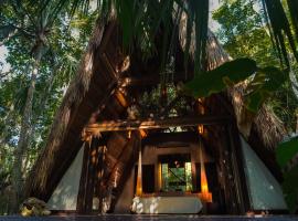 Naya Bacalar Lagoon Front Hotel，位于巴卡拉尔的酒店