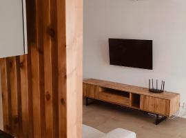 Two bedroom apartment with pool，位于帕福斯的酒店