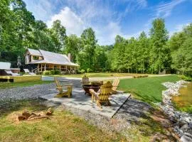 The Cabin at Dukes Creek with Fire Pit and Hot Tub!