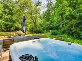 Luxury Creekside Cabin w/ Hot Tub, Near Helen!