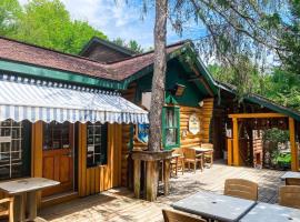 Chalet Alpine，位于圣阿黛拉的宾馆