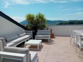 Bel appartement moderne avec terrasse et parking, proche plage à Hendaye - FR-1-239-827