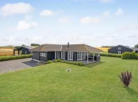 3 Bedroom Beautiful Home In Slagelse