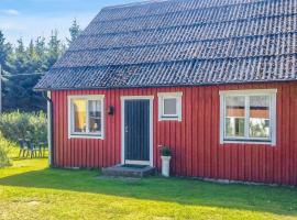 One-Bedroom Holiday Home In Roke，位于Röke的酒店