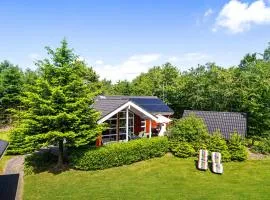 4 Bedroom Beautiful Home In Oksbøl