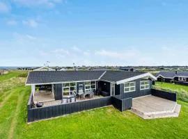 4 Bedroom Stunning Home In Hjørring