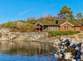 3 Bedroom Beautiful Home In Øydegard