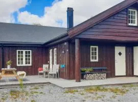 5 Bedroom Cozy Home In Hemsedal