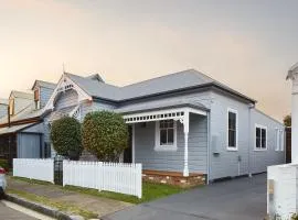 Austin Cottage - Pet friendly!