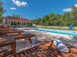 Stunning Home In Knin