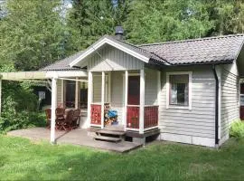 Two-Bedroom Holiday Home In Ingaro