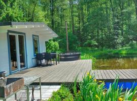 Reed Cottage，位于Dzenkuniskes的酒店