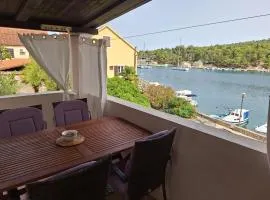 Two-bedroom apartment with sea view,big terrase and garden