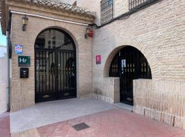 Hotel Constitución，位于卡拉斯帕拉的酒店