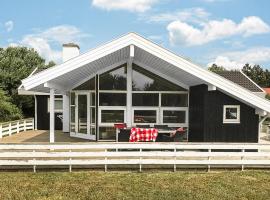 Beautiful Home In Nakskov With Sauna，位于纳克斯考的酒店