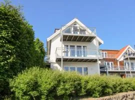 Amazing Apartment In Gudhjem