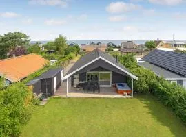 Cozy Home In Otterup With Kitchen