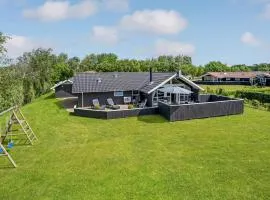 Pet Friendly Home In Hemmet With Kitchen