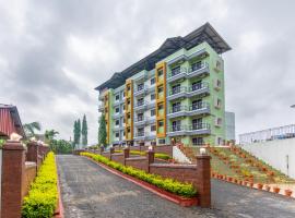 Treebo Green Village Resort with Pool, Goa，位于Maneri的酒店