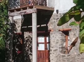 Hostal SPA Casa de Piedra，位于La Quebrada的宾馆