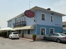 Hotel Ristorante Amalfitana，位于Dello的酒店