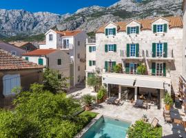 NEW - Casa Columba - 4 Star Design Boutique Hotel with Outdoor Pool & Private Garden，位于马卡尔斯卡的酒店