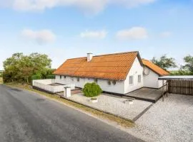 Two-Bedroom Holiday Home In Spottrup