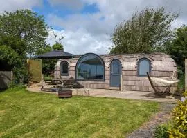 Dreckly cabin - Lydcott Glamping with Cornish sea views