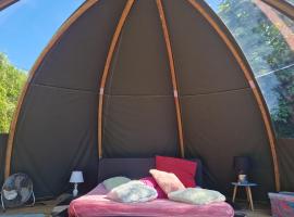 bulle de bonheur a 500 m pas de la plage，位于康卡勒的酒店