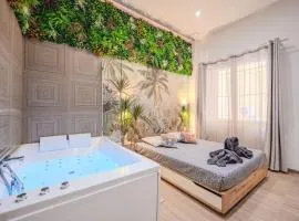 Little Bangkok - Luxury SPA Apartment