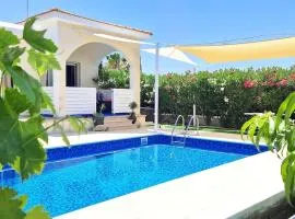 Family friendly Private Villa with pool in quite area