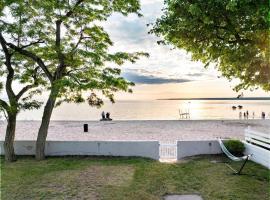 Park Slice of Heaven - Sleeps 9，位于Sylvan Beach的酒店