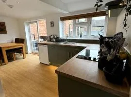 Penny Black Apartment, Kington