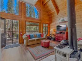 3BR Soda Springs Ski & Lake Getaway，位于Soda Springs的酒店