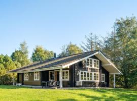 Beautiful Home In Kalundborg With Sauna，位于凯隆堡的酒店