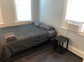 Private 2-bedroom, Direct bus to NYC nearby, Free Parking，位于林登的酒店