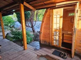 Holzhütte-Camping-Pod mit Sauna & Frühstück