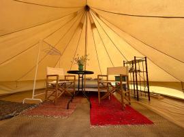 Männituka glamping by lake Ähijärv，位于Ähijärve的酒店