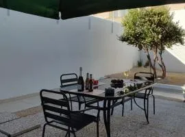 Casa con ampio giardino