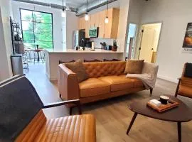Perch with Rooftop Terrace & Hot Tubs Near Downtown