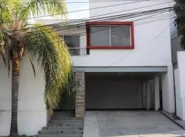 Casa amplia en Monterrey