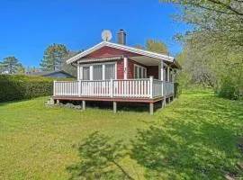 Idyllisk sommerhus kun 200m fra Klint strand，位于尼克宾西兰岛的度假屋