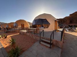 Magical desert camp，位于Disah的酒店