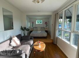 One-bed room the Little Mayfair，位于戴尔斯福特的酒店