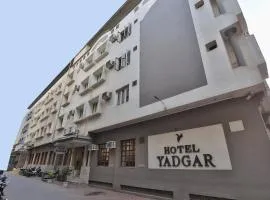 Hotel Yadgar - Unmarried Couples not allowed
