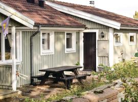 2 Bedroom Lovely Home In Degerhamn，位于Degerhamn的酒店