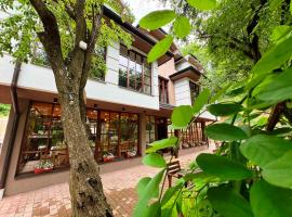 Restoran Lisine - Resavska pećina，位于代斯波托瓦茨的酒店