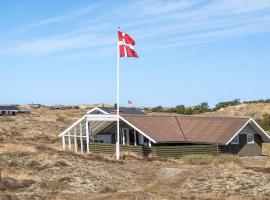 Cozy Home In Fanø With House A Panoramic View，位于森讷霍的酒店