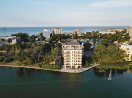 Solid Magic Apart Hotel，位于马马亚的酒店