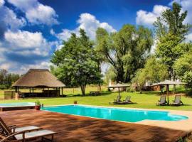 Savannah Game Lodge, Wedding Venue and River Retreat，位于帕雷斯的酒店